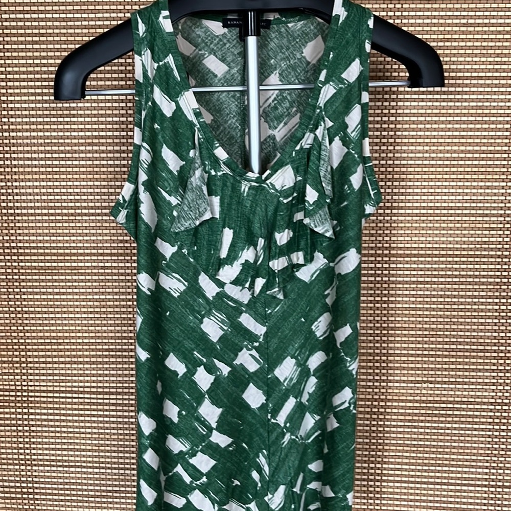 Banana Republic sleeveless top - green
